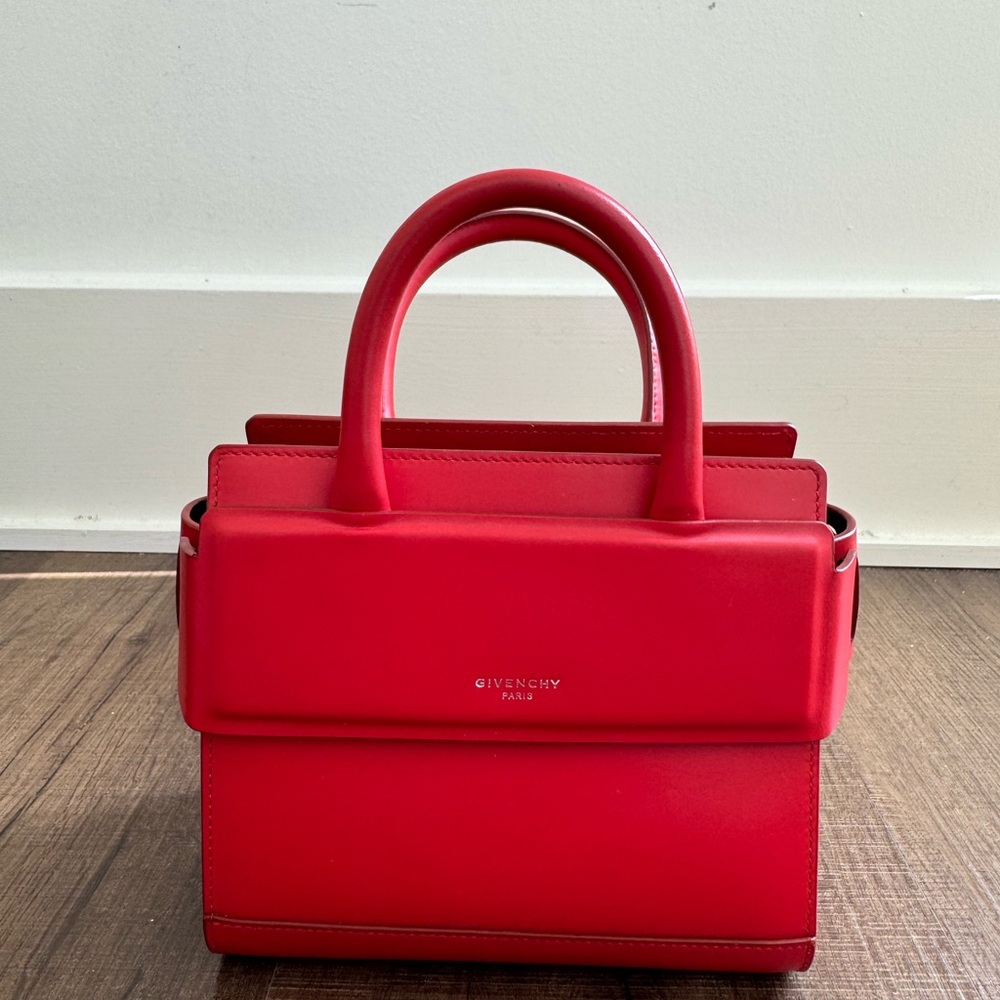 Givenchy Horizon Leather Handbag